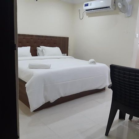 Cnr Residency Hotel Madanapalle Exterior foto