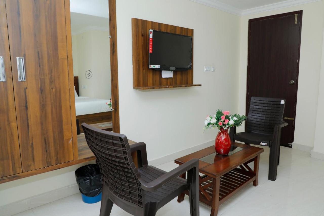 Cnr Residency Hotel Madanapalle Exterior foto