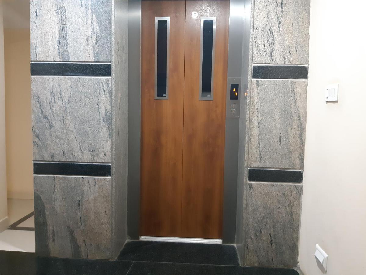 Cnr Residency Hotel Madanapalle Exterior foto