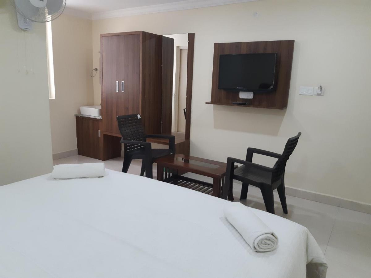 Cnr Residency Hotel Madanapalle Exterior foto